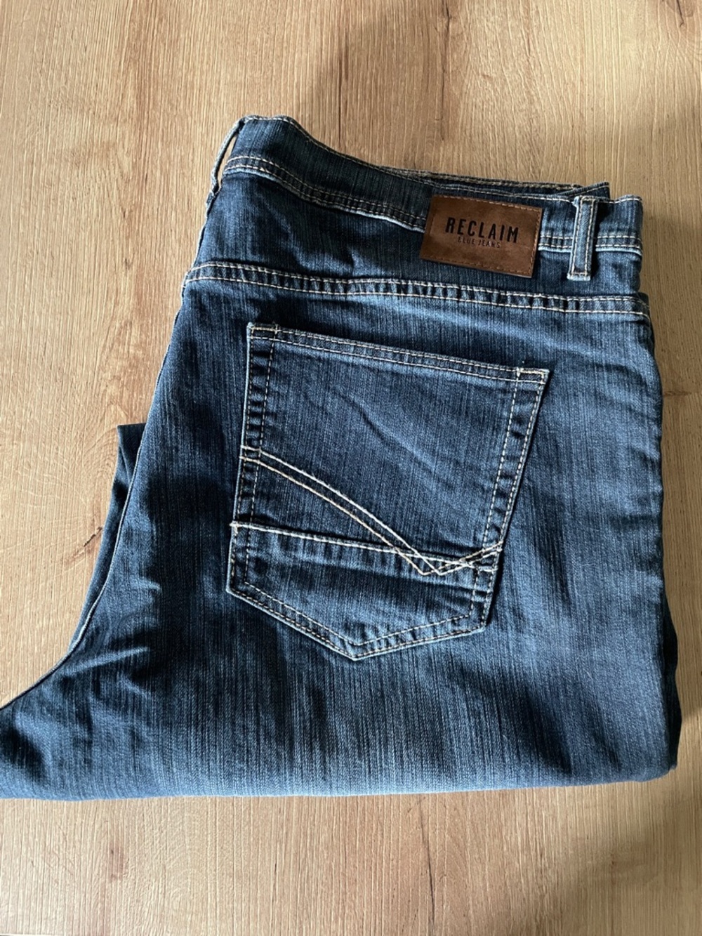 Buckle Reclaim Loose Straight Leg Jeans